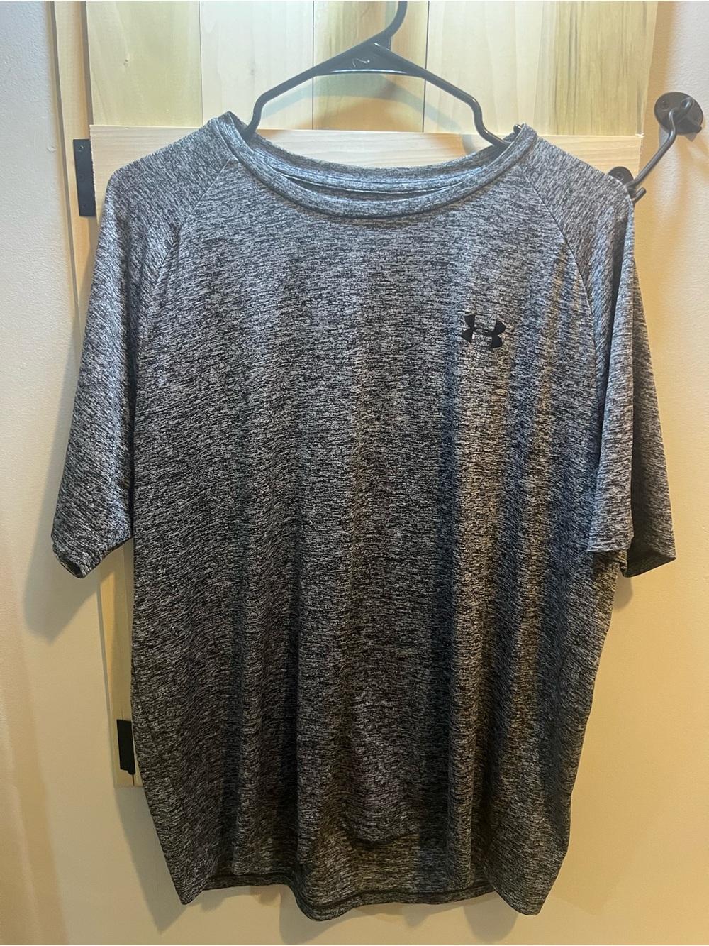 Under Armour Men's Heather Gray Performance Tee